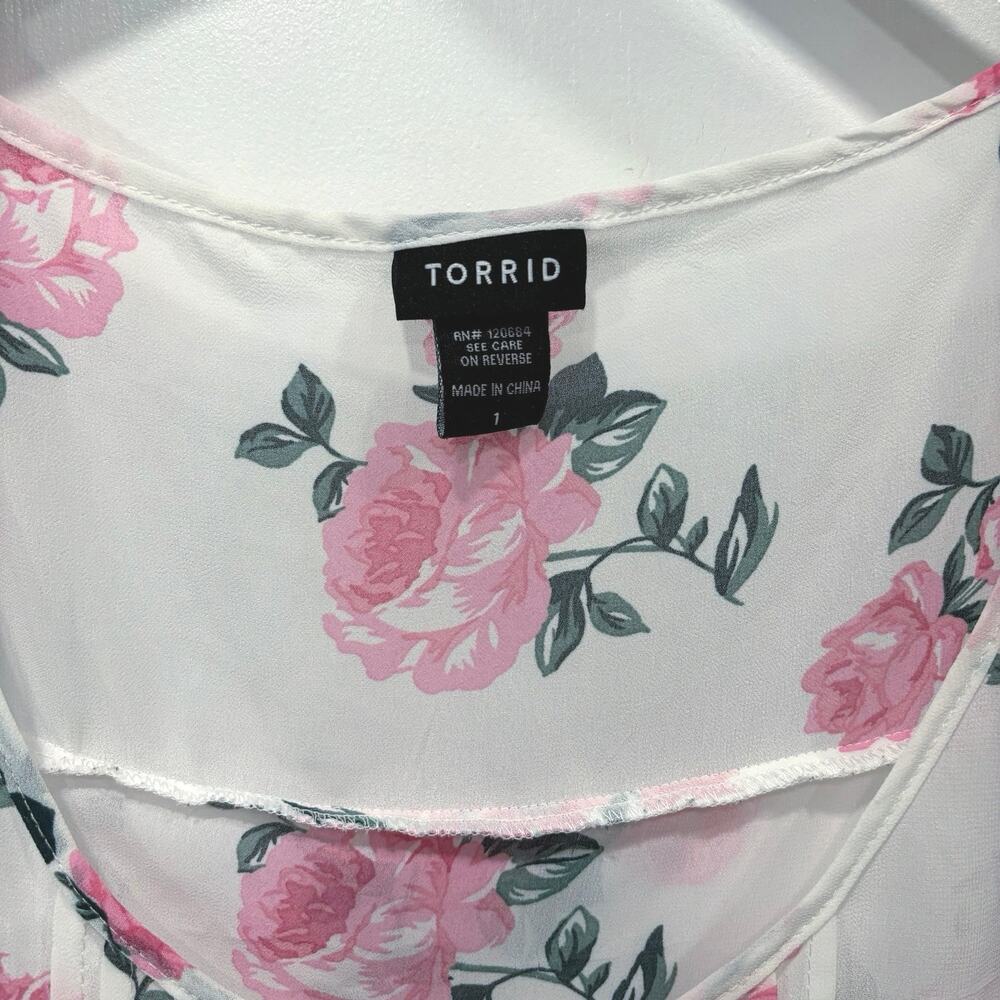 Torrid Chiffon Semi Sheer Floral Tulip Back Tank Top Size 1 (14-16) Pintucks - Picture 8 of 9